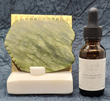 Load image into Gallery viewer, Serpentine Gua Sha &amp; Infused Oil Ritual Set
